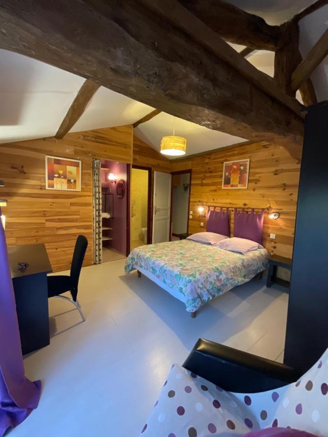 Chambres, Table D'Hotes Et Gites Les Mesanges Saint-Jean-de-Sauves Kültér fotó