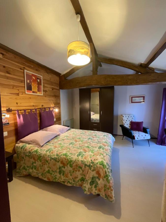 Chambres, Table D'Hotes Et Gites Les Mesanges Saint-Jean-de-Sauves Kültér fotó
